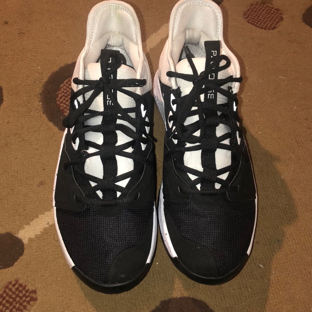 Paul George 3 Team shoe